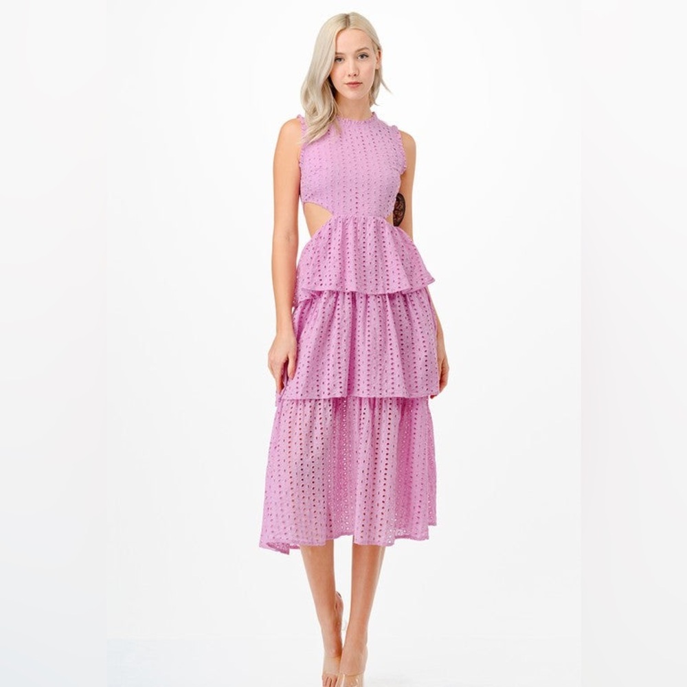 Sleeveless Tiered Eyelet Midi Dress in Lavender Pink